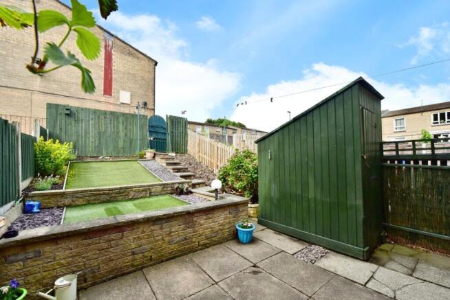 Scraith Wood Drive, Sheffield, S5 photo 4