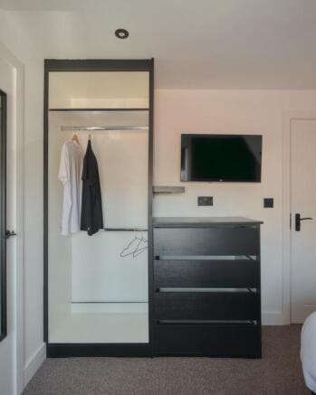 1 bed House Share to rent Image 4