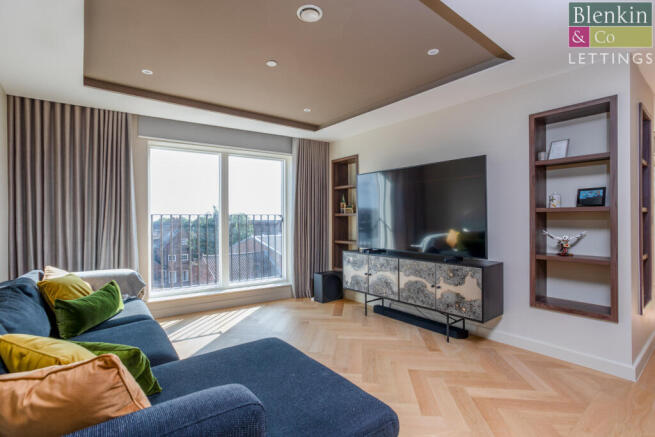 3 bed Penthouse to rent Image 6