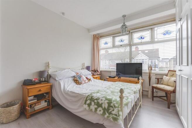 49 Coningsby Gardens-12.jpg