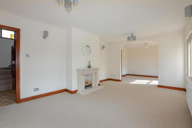 Living Room 1.jpg