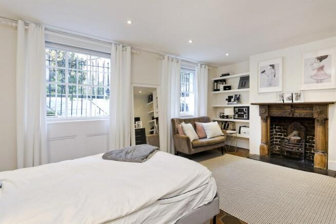 Bedroom+
