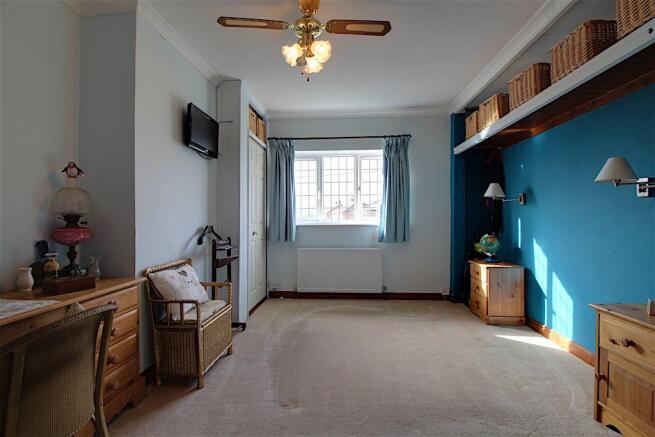 Bedroom 1 (Double)