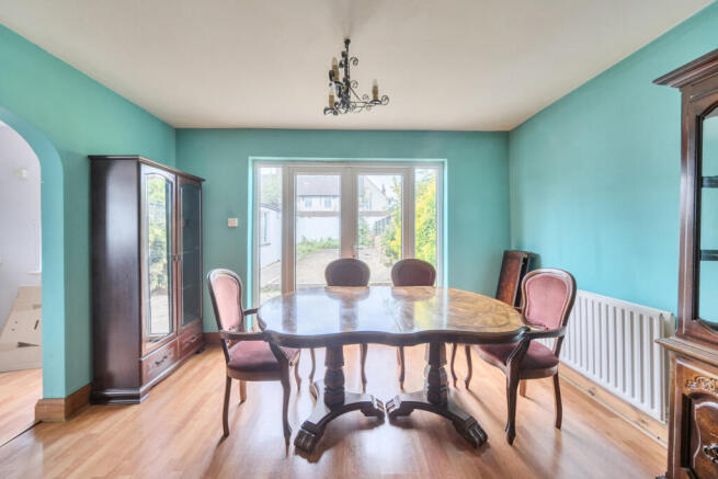 Willow Gardens, Ruislip photo 4