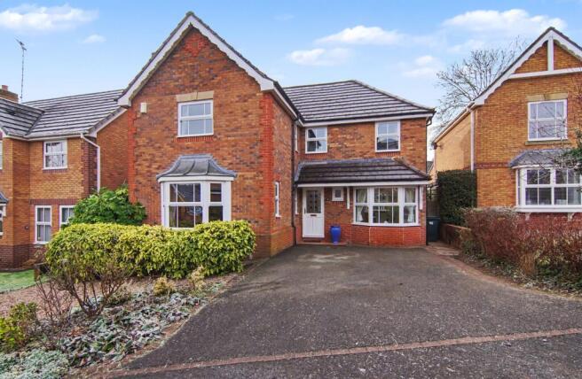 4-bed detached on Tilehurst Drive, Coventry, CV4, £425,000