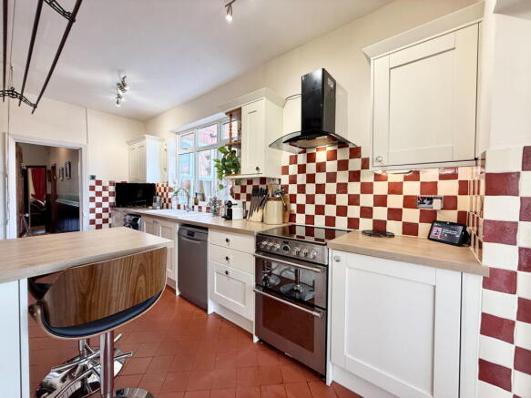 5 bed Terraced for sale Image 7