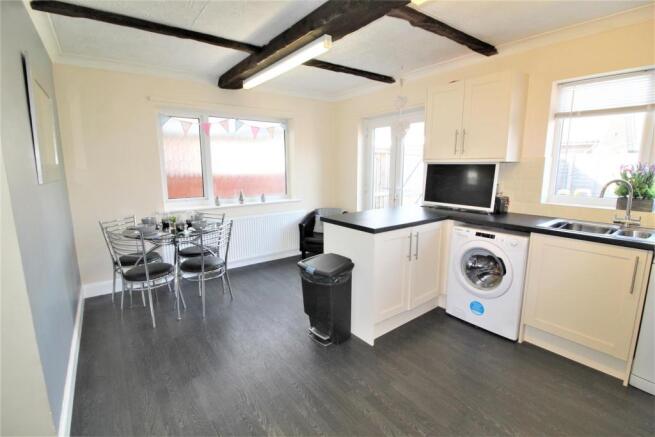 KITCHEN DINER