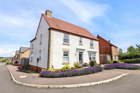 4 Heron Drive, Witney