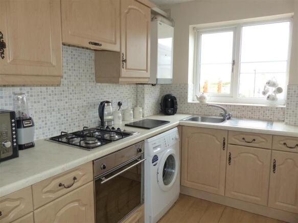 KITCHEN.JPG