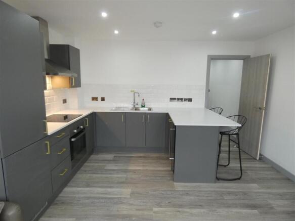 305 charles house kitchen 2.JPG