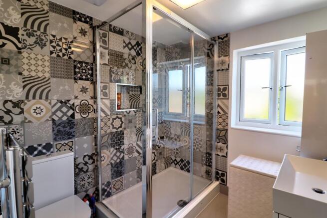 Main bathroom