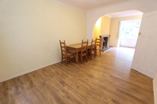 3 bed Semi-Detached to rent Image 5