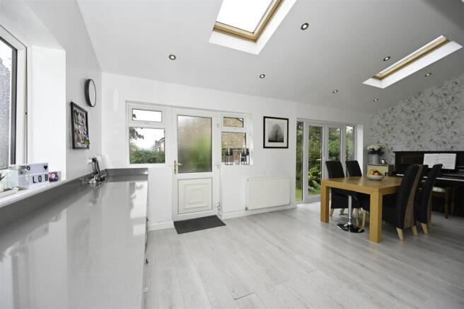Dining/Entertaining area
