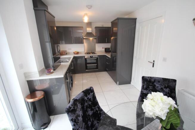 Dining kitchen