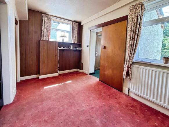 3 bed Semi-Detached for sale Image 6