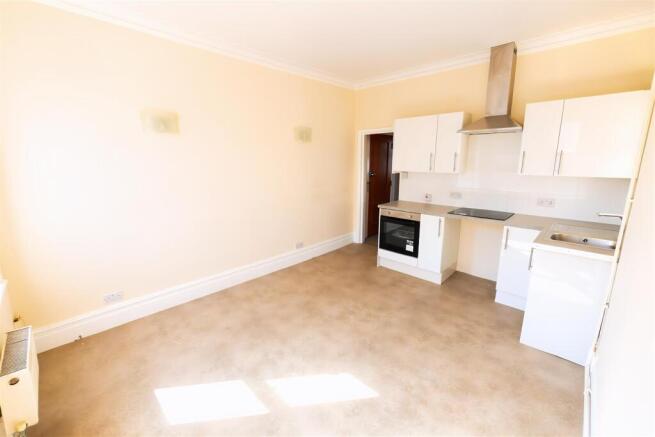 Lounge/Kitchen
