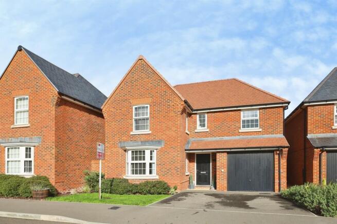4-bed detached on Mayfield Gardens, Hailsham, £500,000