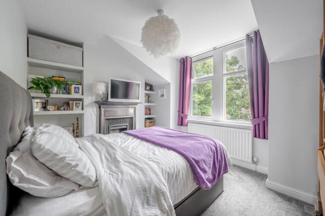 3 bed Flat for sale Image 11