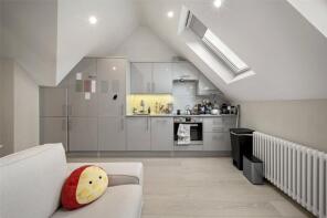 Flat 4, 78a Coco Court, White Hart Lane, Barnes, London SW13 0PZ