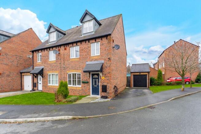 3-bed semi-detached on Summercroft Close, Golborne, WA3, £265,000