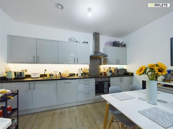 CAM01231G0-PR0038-STILL015