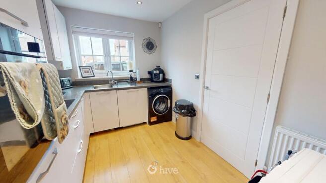 3 bed Semi-Detached for sale Image 6
