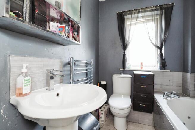 2 bed Semi-Detached for sale Image 9