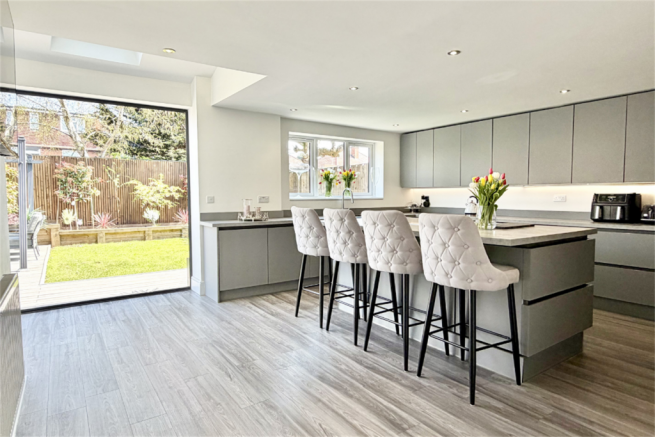 Kitchen/Breakfast