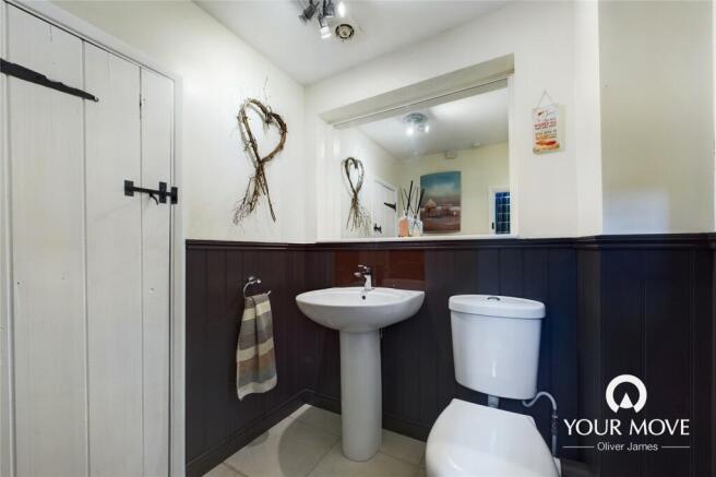 Cloakroom / Wc