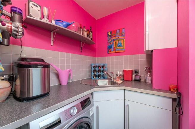 4 bed Detached for sale Image 12