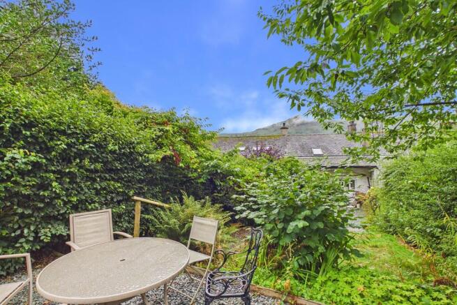 Garden with Fell ...