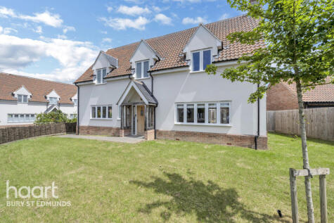 Honeywood Grove, Norton, Bury St Edmunds
