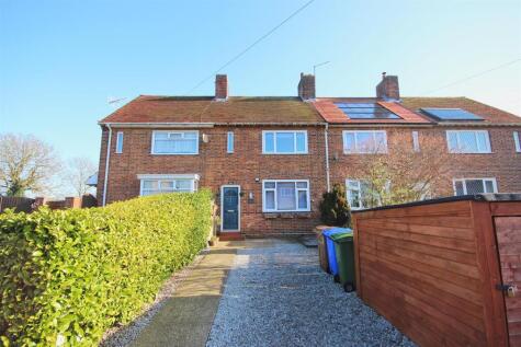 Lawrence Avenue, Catfoss