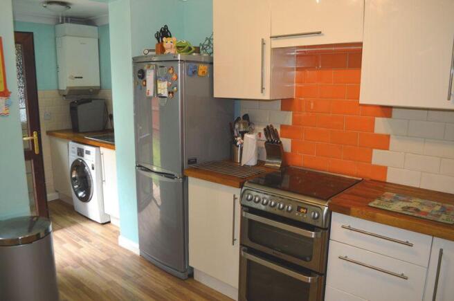 KITCHEN / UTILITY