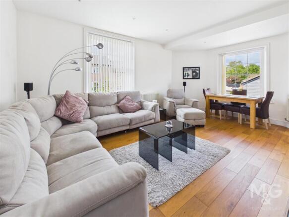 Sitting/Dining Room
