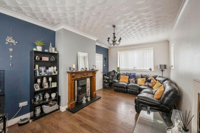 4 bed Detached for sale Image 8