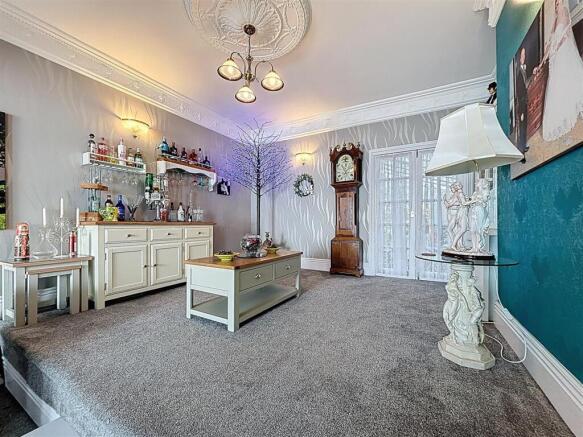 6 bed Terraced for sale Image 7