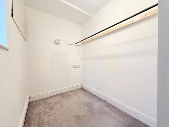 3 bed Terraced for sale Image 11