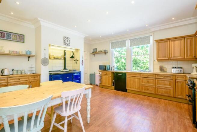 Kitchen/Dining Area
