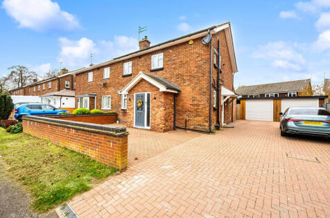 Spinney Crescent, Dunstable, Bedfordshire