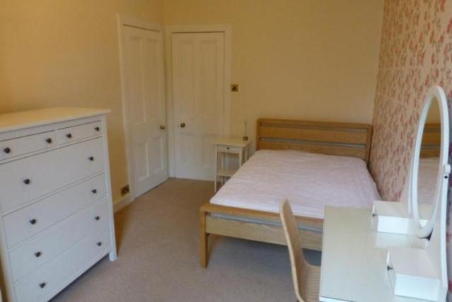 300042_wellingtonbed1.jpg