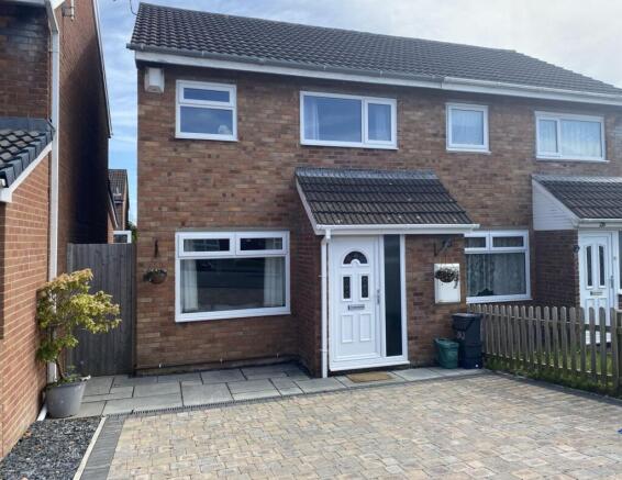 3-bed terraced on 30, Monmouth Way, Boverton, CF61, £250,000
