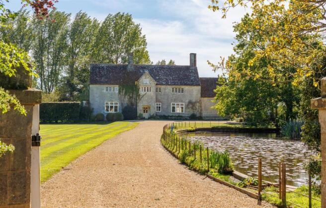Great Budbridge Manor
