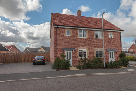 Observers Road, Wickham Market, IP13 0FD