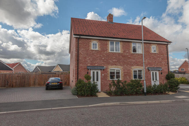 2 Bedroom Semi Detached for Sale