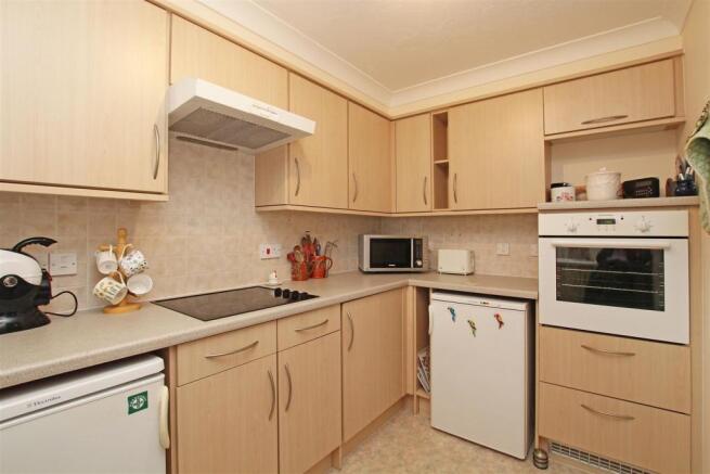 12BC - Kitchen 2.jpg