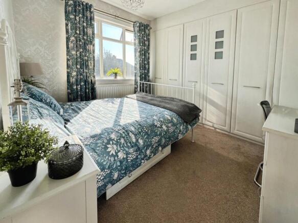 3 bed Semi-Detached for sale Image 7