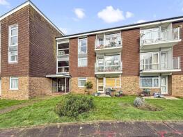 19, Dorchester Gardens, Marine, Worthing BN11 5AY