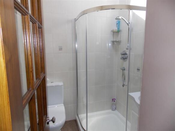 ENSUITE SHOWER ROOM