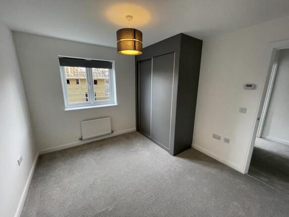 3 bed Semi-Detached to rent Image 5